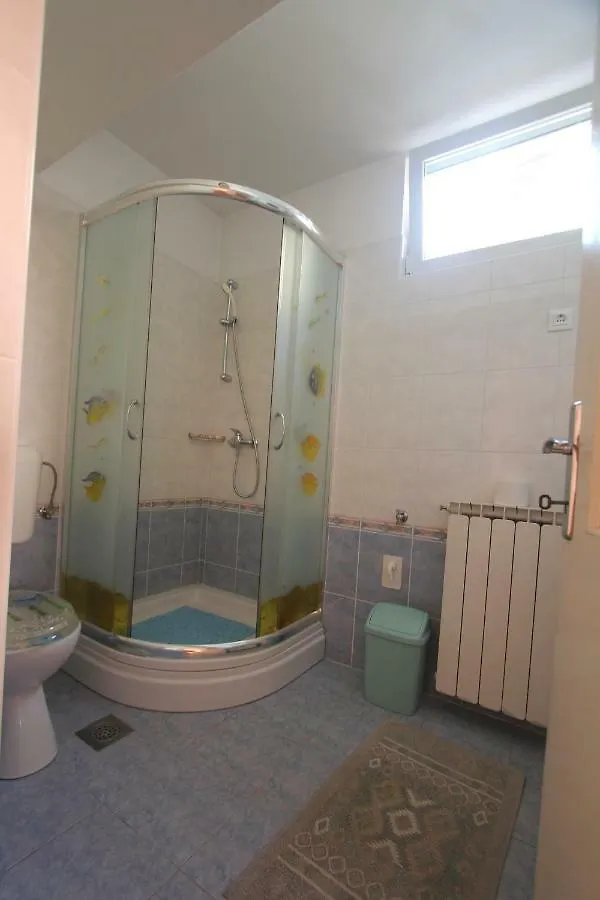 Apartment Apartmani Banina Ika
