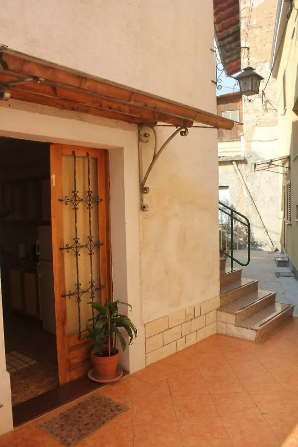 Apartmani Banina Ika Apartment