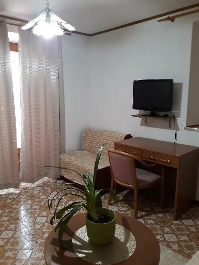 Apartment Apartmani Banina Ika
